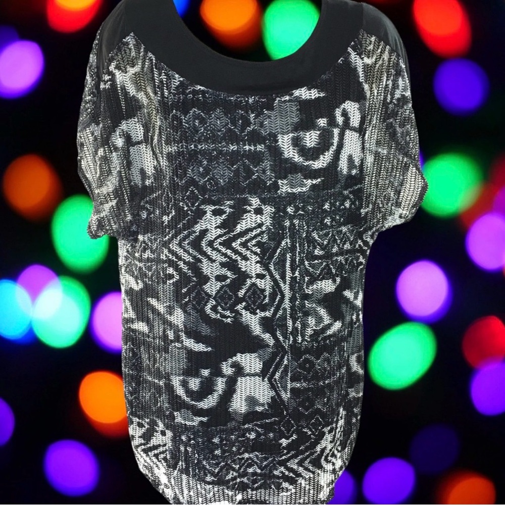 Suzie in the City XL Abstract Print Top Blouse Open Knit Mesh Lined Black White